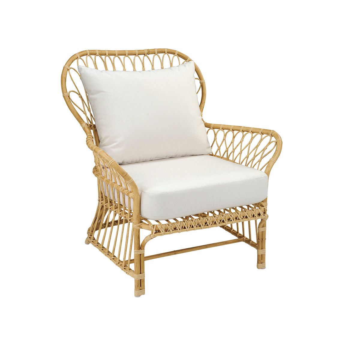 The Savannah Lounge Chair brings timeless mid-century style to outdoor spaces with hand-woven all-weather wicker over a durable aluminum frame. Built to withstand direct sun, rain, and salt air while maintaining its elegant aesthetic.
