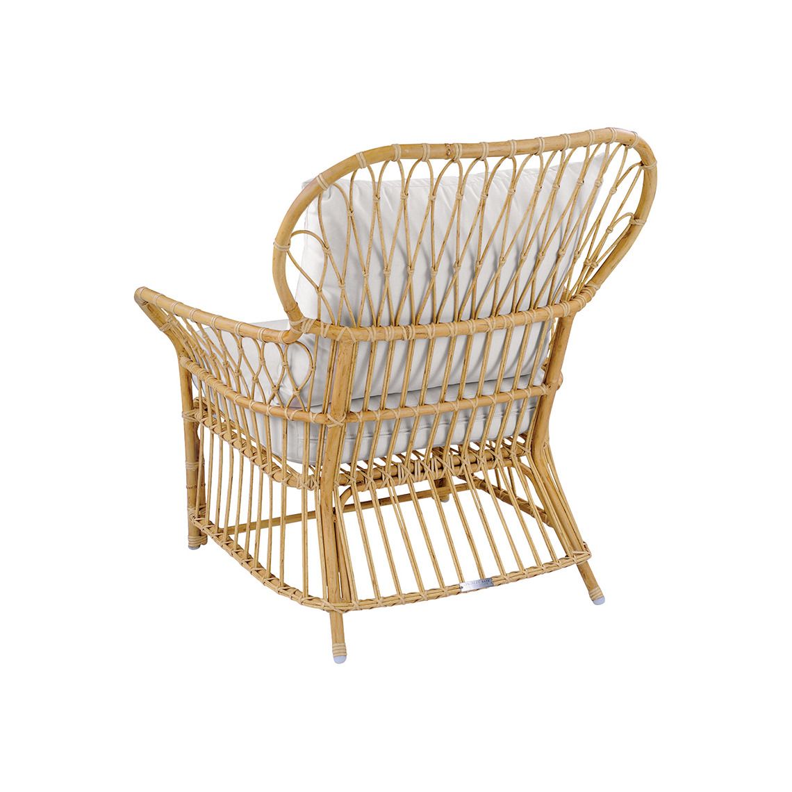 The Savannah Lounge Chair brings timeless mid-century style to outdoor spaces with hand-woven all-weather wicker over a durable aluminum frame. Built to withstand direct sun, rain, and salt air while maintaining its elegant aesthetic. - alternate view