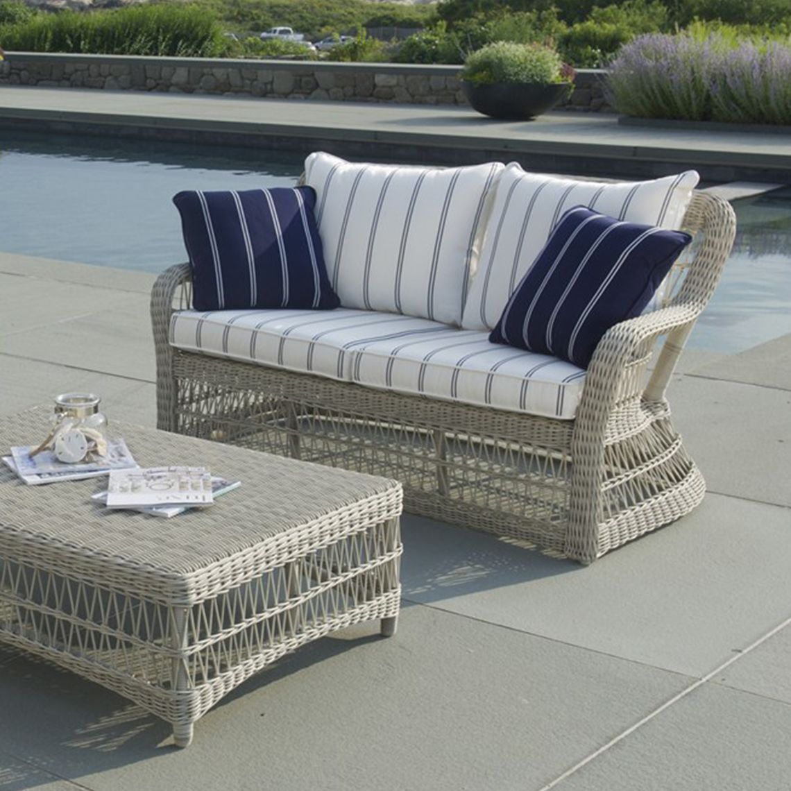 Southampton Settee - Image 4