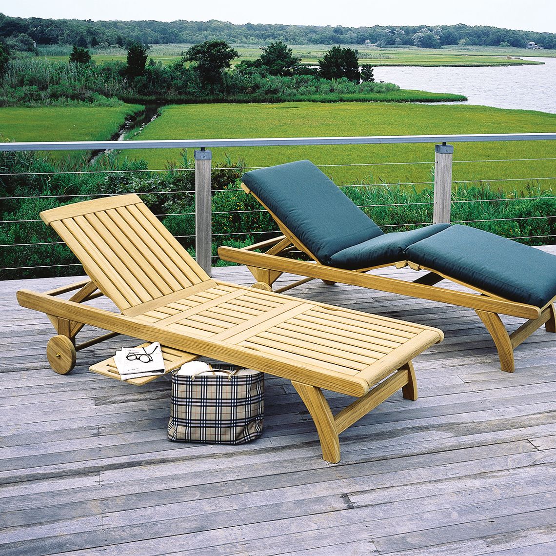 Classic Chaise Lounge - Image 2