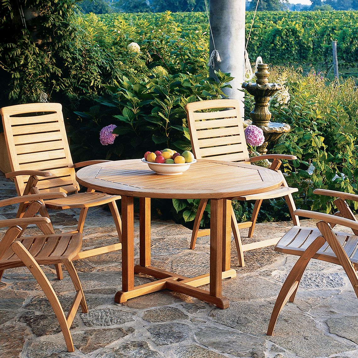 The Essex 42" Round Dining Table in Grade A teak. Classic English dining and occasional tables. By Kingsley Bate. Find a dealer near you. - alternate view