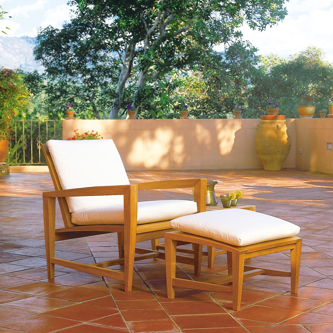 Amalfi Club Ottoman - Image 5
