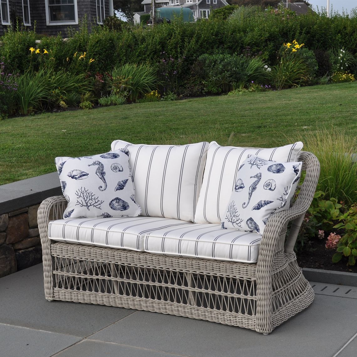 Southampton Settee - Image 3